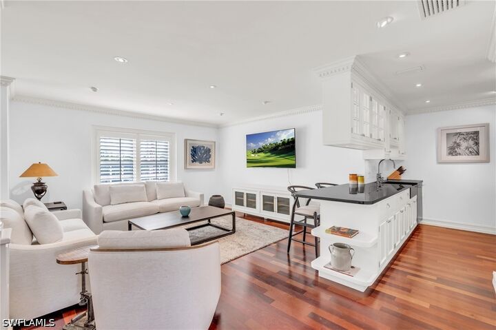 Property Photo:  271 Broad Avenue S 202  FL 34102 