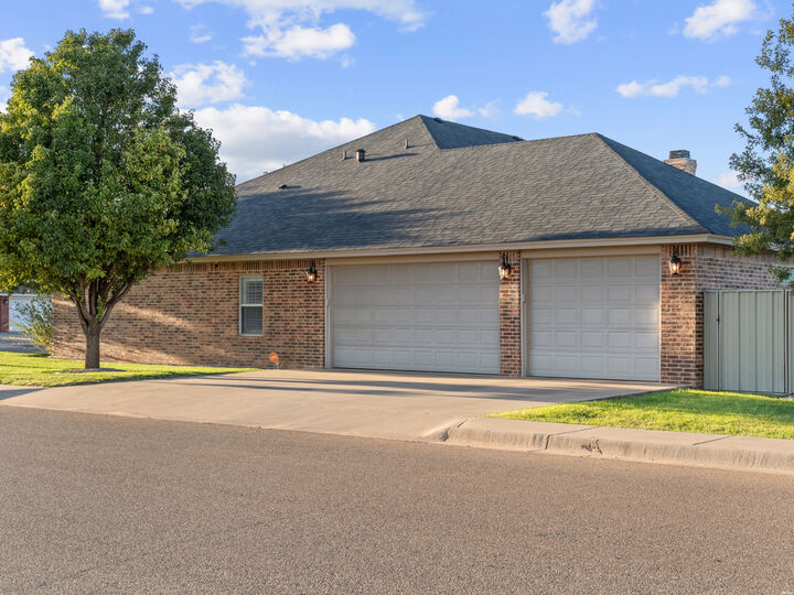 Property Photo:  3801 Woodlark  NM 88101 