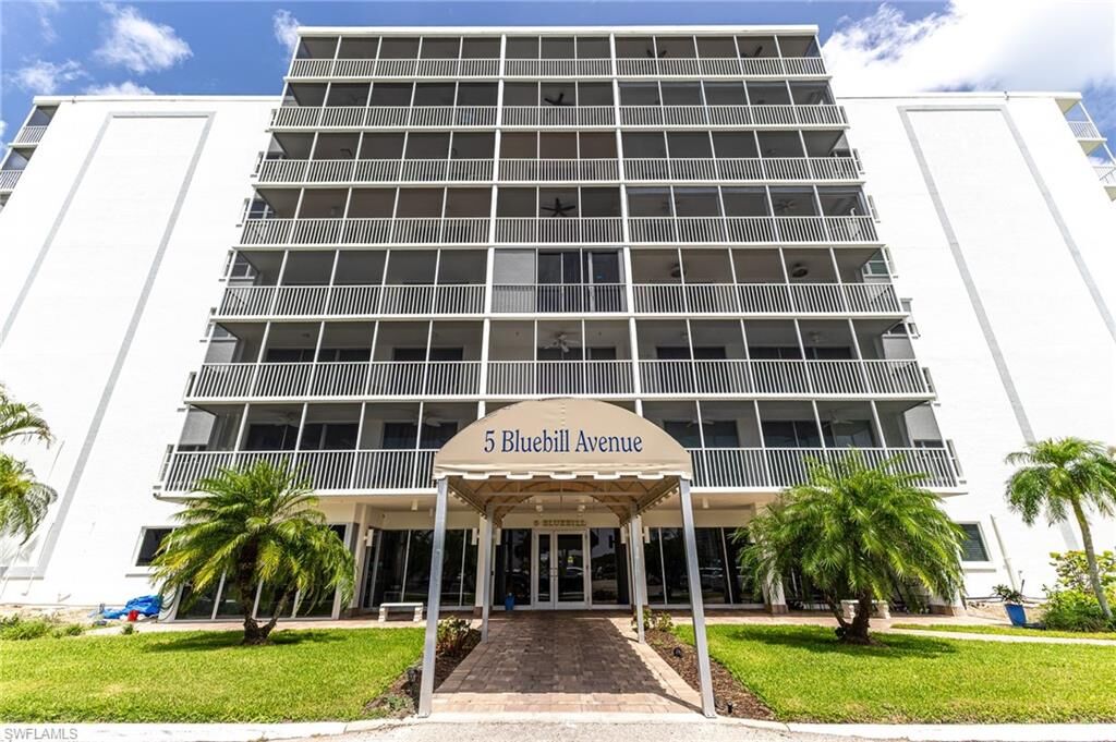 Property Photo:  5 Bluebill Ave 105  FL 34108 
