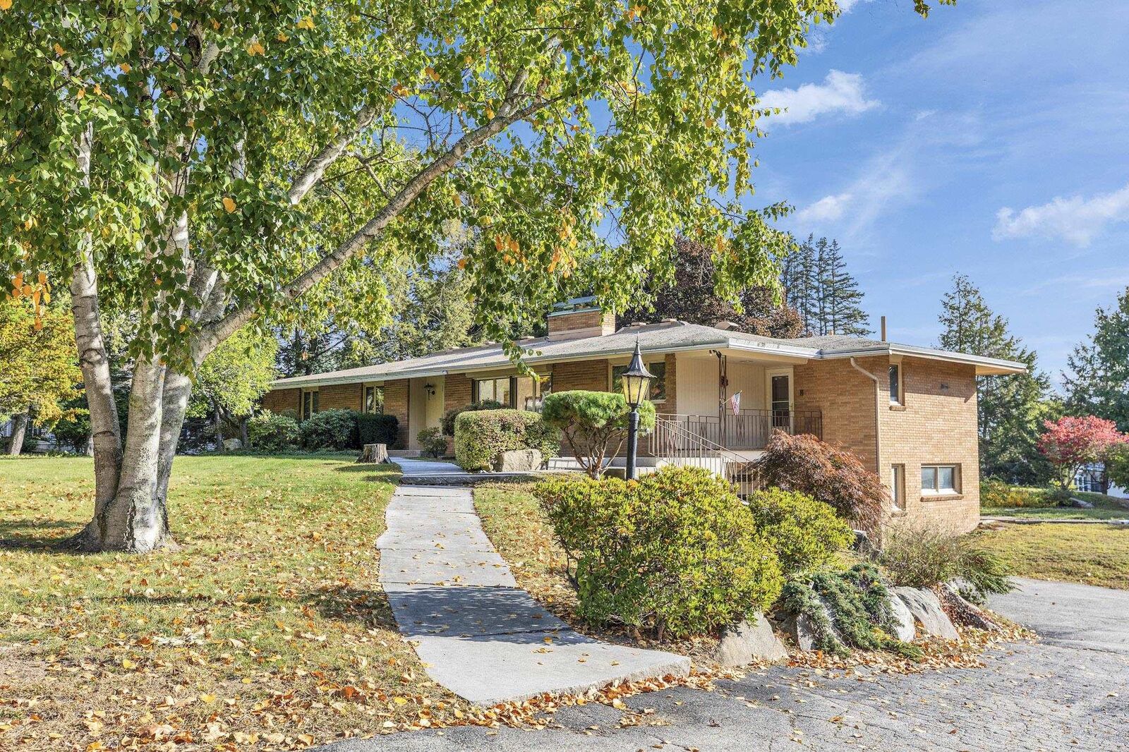 Property Photo: 161 Lakeview Lane NH 03104