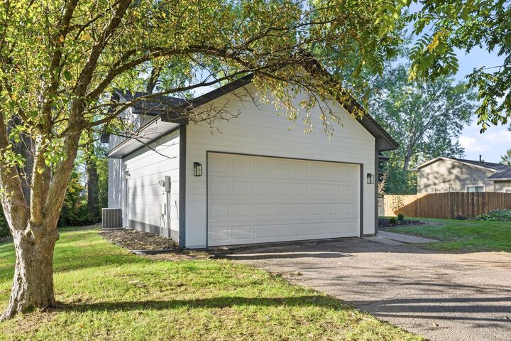 Property Photo:  1862 Fox Run  MN 55038 