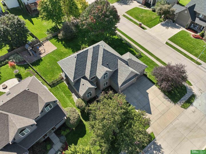 Property Photo: 15935 Newport Avenue NE 68116