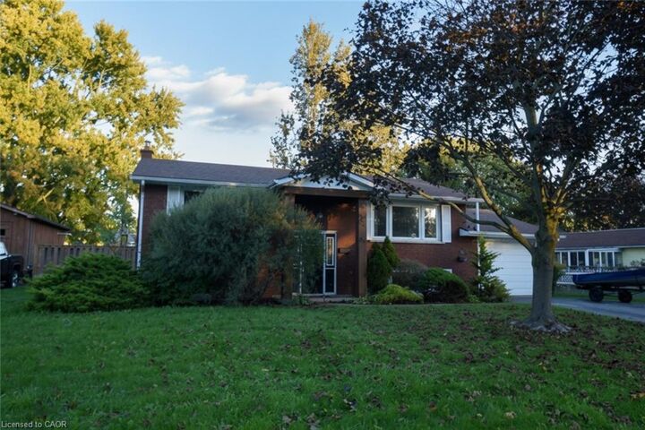 Property Photo:  23 Brelus Drive  ON N1A 2S1 