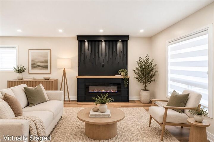 Property Photo:  250 Rosslyn Avenue N  ON L8L 7R1 