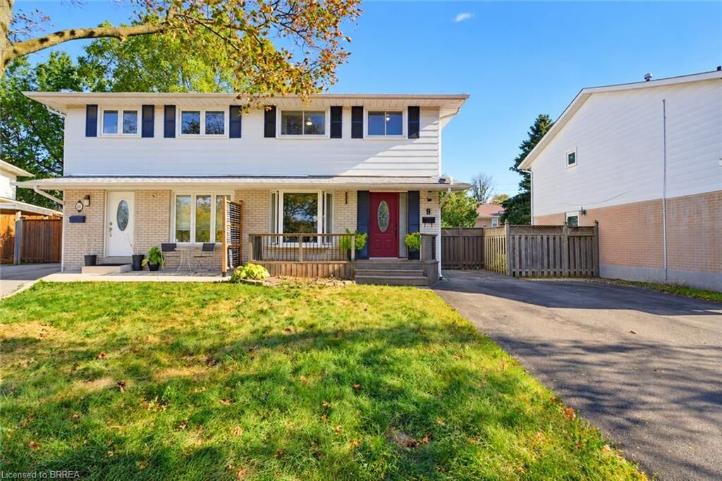 Property Photo:  9 Onslow Court  ON L6H 1J1 