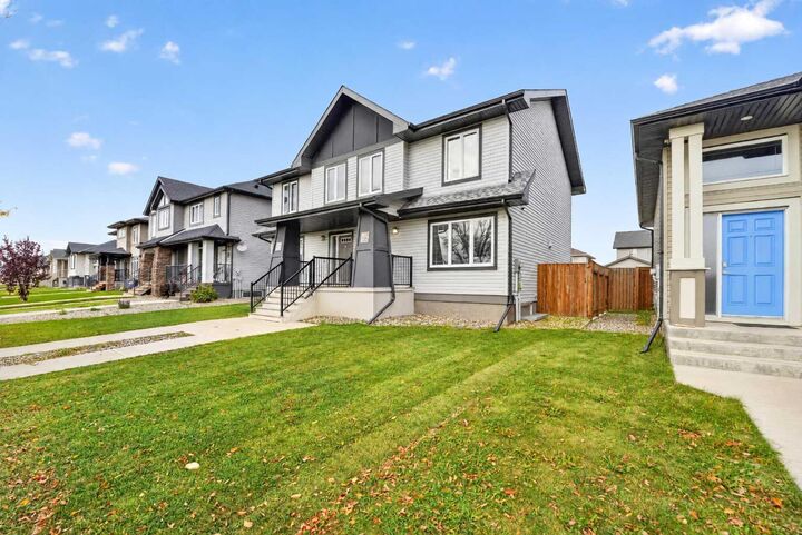 Property Photo:  285 Coalbanks Boulevard W  AB T1J 4V4 