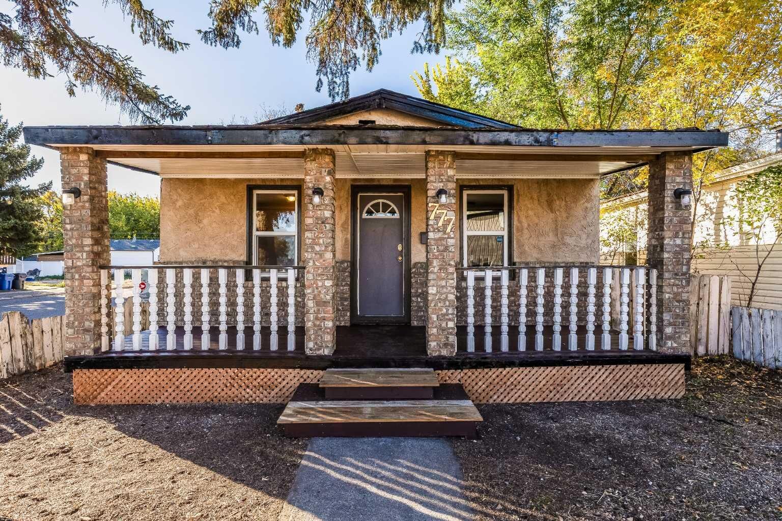 Property Photo:  777 7 Street SE  AB T1A 1K1 