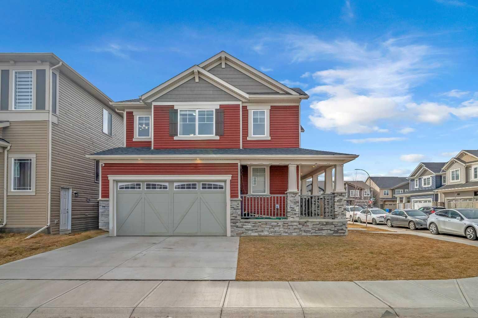 Property Photo:  271 Carringham Road NW  AB T3P 1V4 