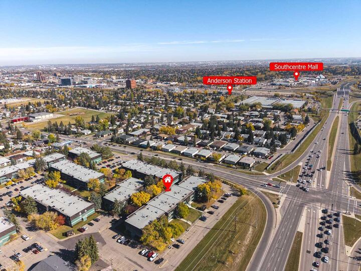 Property Photo:  315 Southampton Drive SW 1207  AB T2W 2T6 