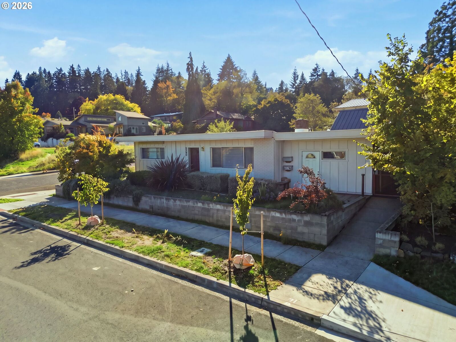 Property Photo: 2296 Pierce St OR 97405