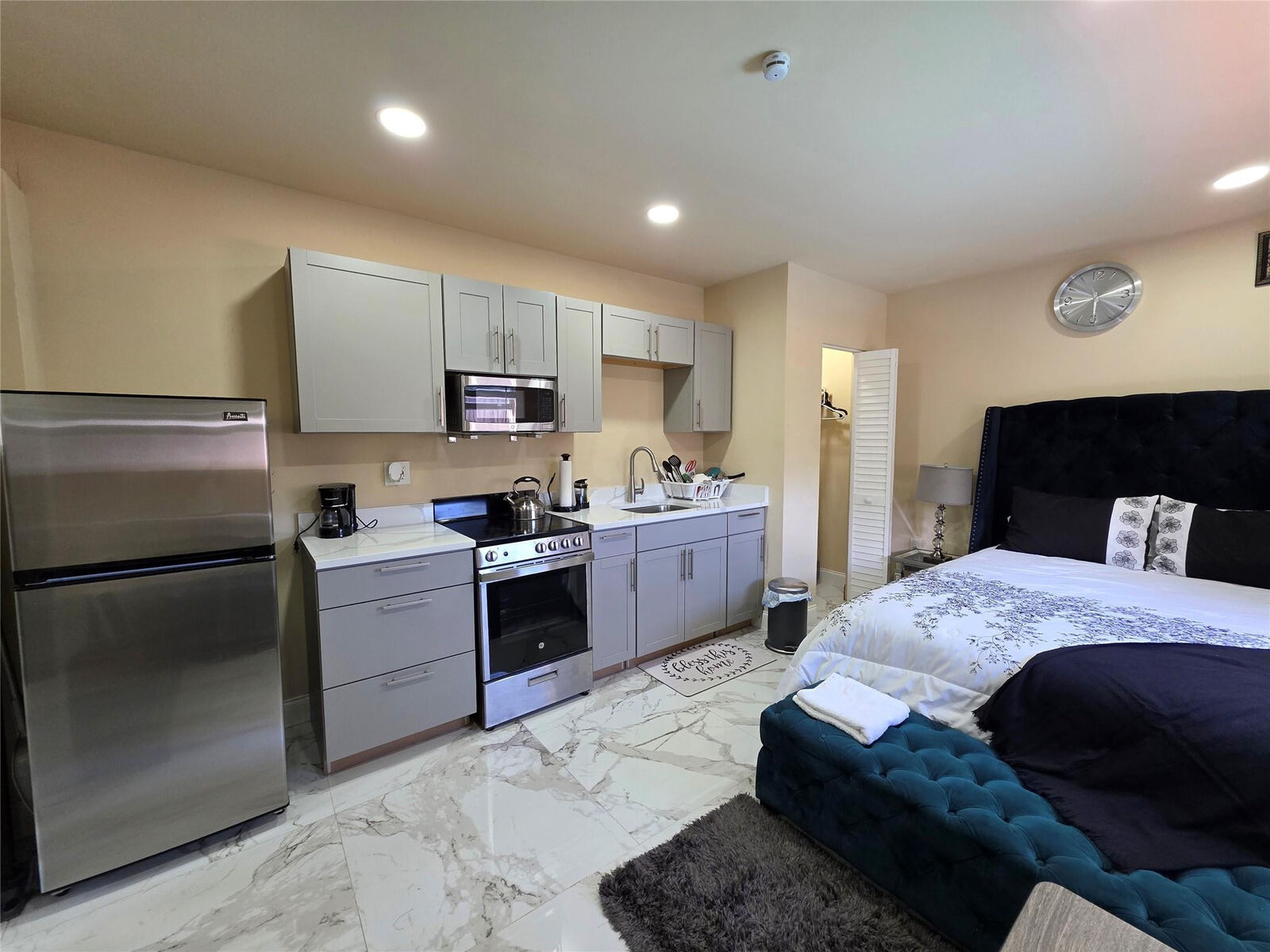Property Photo:  2310 NW 60th Terrace  FL 33313 