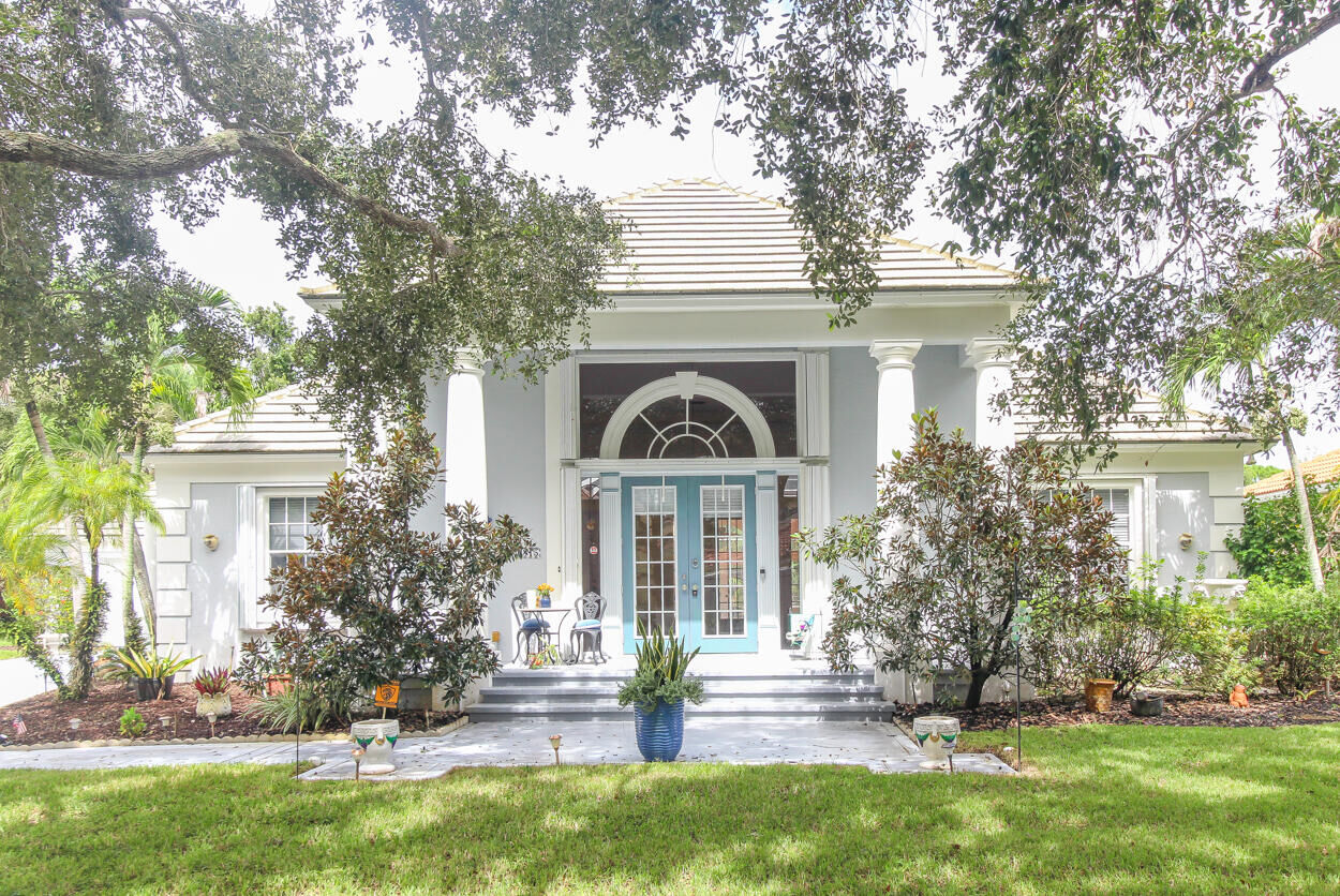Property Photo:  6815 Cypress Cove Circle  FL 33458 