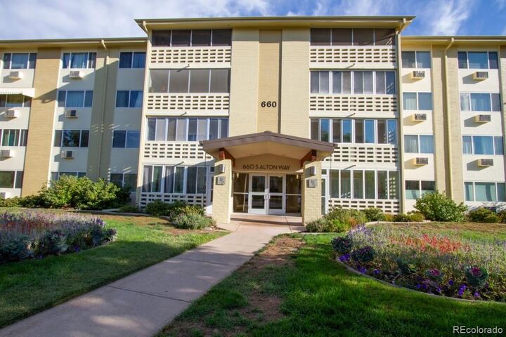 Property Photo:  660 S Alton Way 4A  CO 80247 