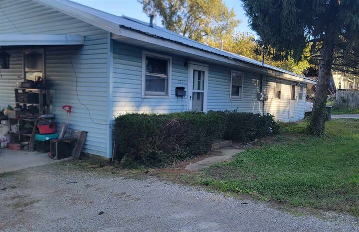 Property Photo:  723 W 8th Street  IN 47331 