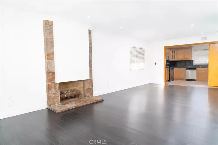 Property Photo:  2518 N Hathaway  CA 92705 