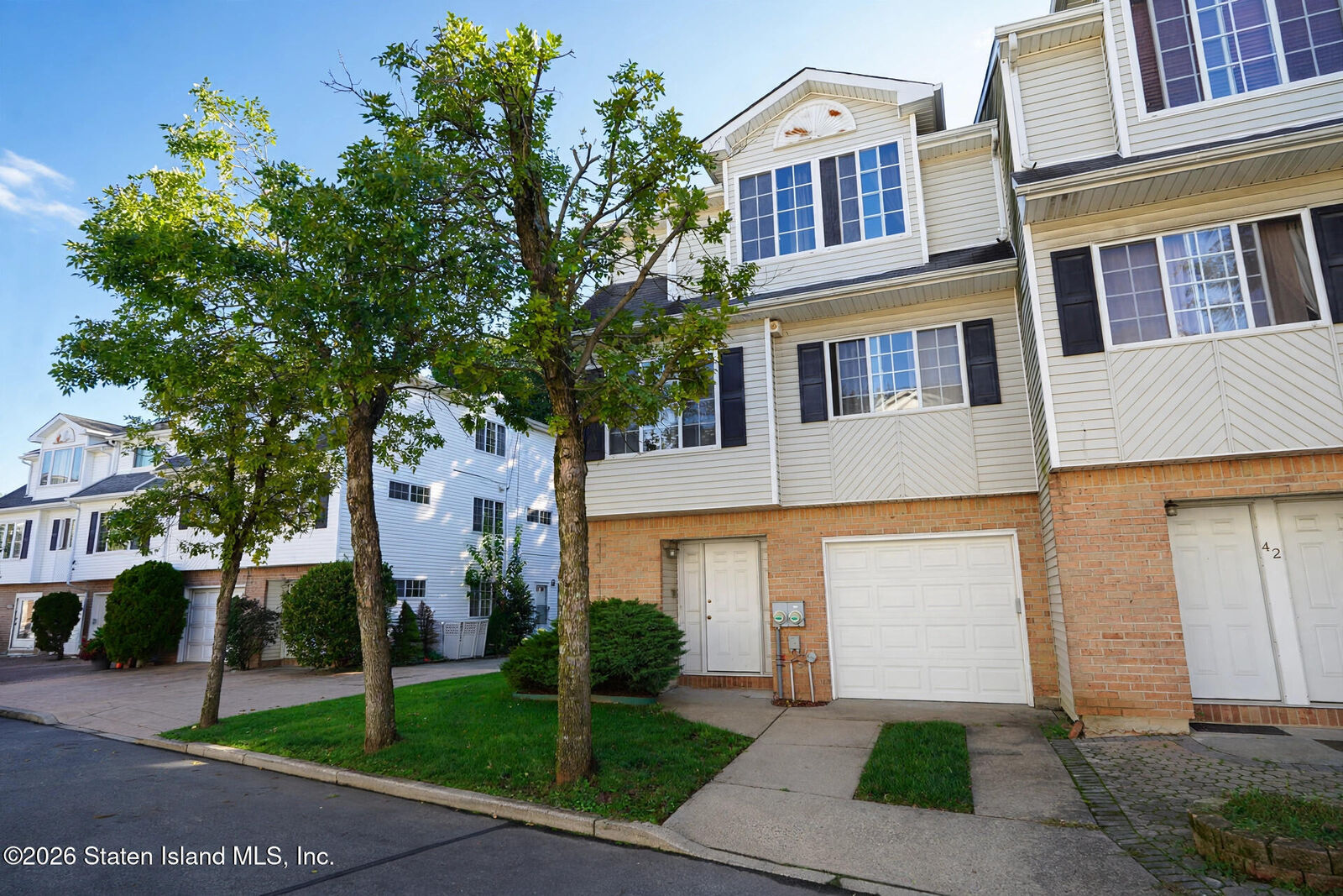 Property Photo: 44 White Oak Lane NY 10309