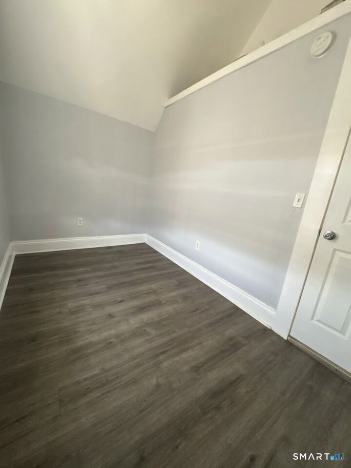 Property Photo: 378 Maple Street 3 CT 06608