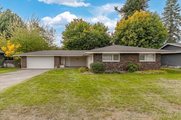 Property Photo: 5910 S Crestline St WA 99223