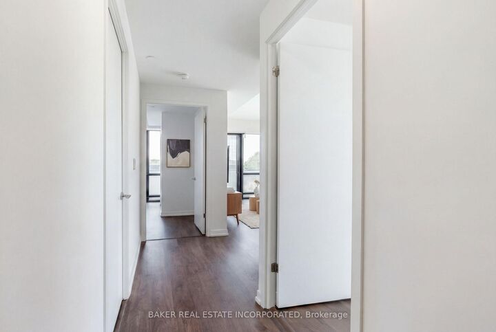 Property Photo:  251 Masonry Way 306  ON L5H 0B3 