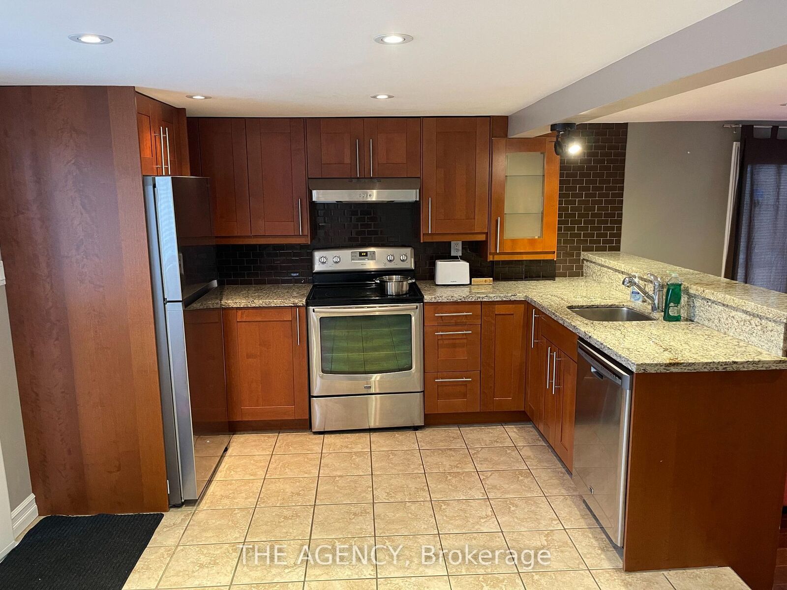 Property Photo: 282 Terrace Drive ON L4P 2Y8