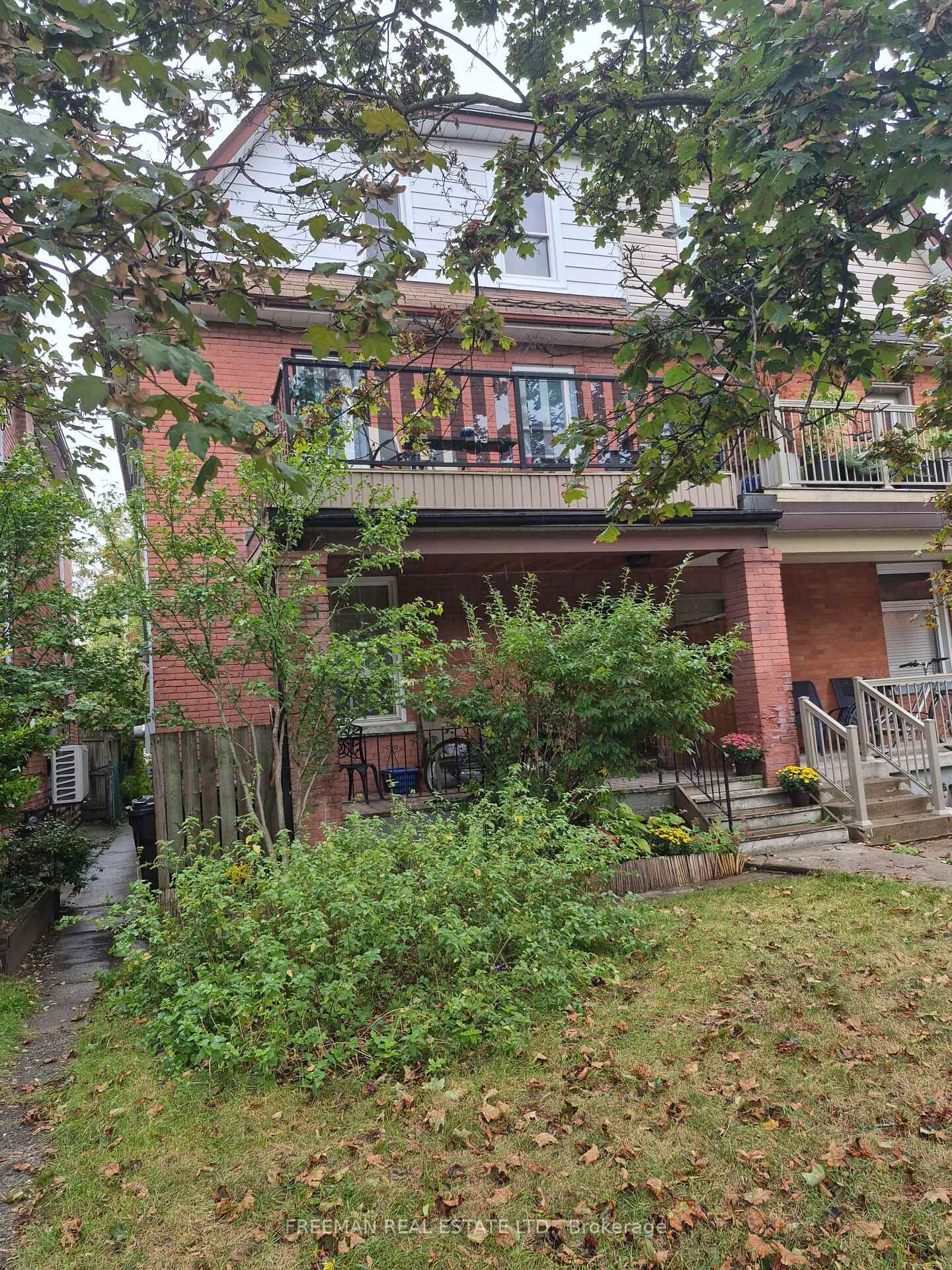 Property Photo:  203 Fairview Avenue  ON M6P 3A6 