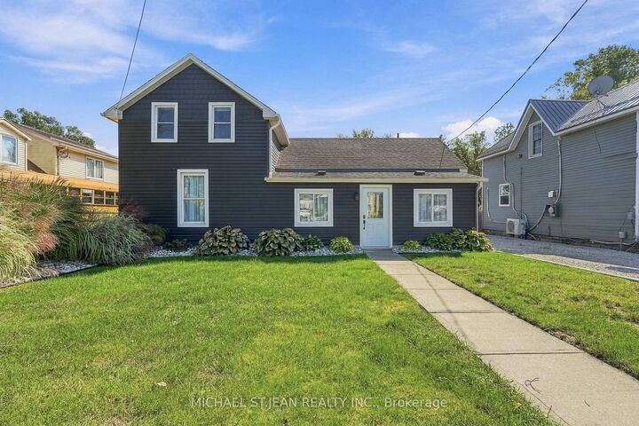 Property Photo:  120 Queen Street E  ON N0E 1P0 