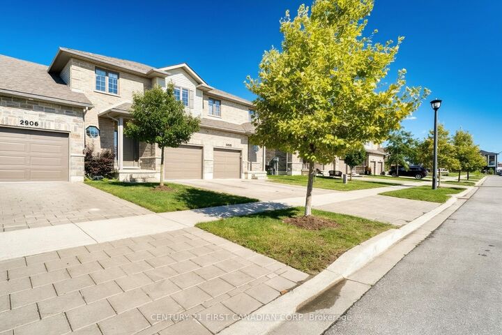 Property Photo:  2902 Tokala Trail 47  ON N6G 0T9 
