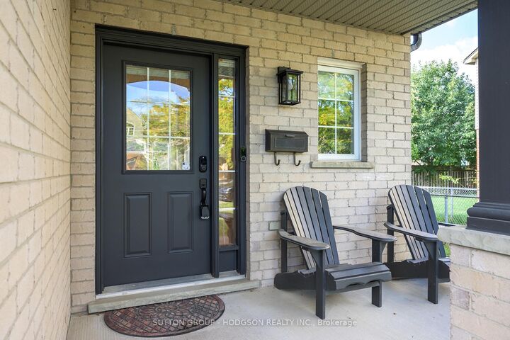 Property Photo:  737 North Leaksdale Circle  ON N6M 1M1 