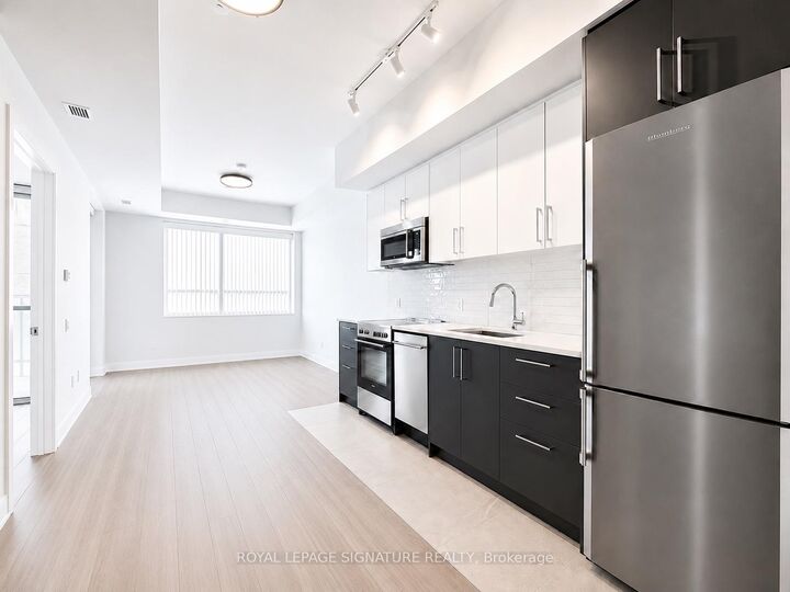 Property Photo:  664 Spadina Avenue 404  ON M5S 2H8 