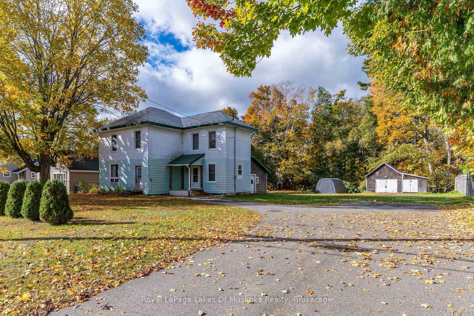 Property Photo:  14 Ewing Street  ON P1L 1C7 