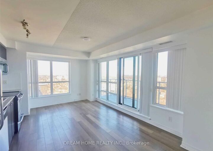 Property Photo:  