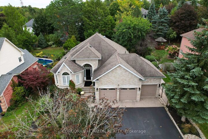Property Photo:  15 Everwood Run  ON N2P 2B1 