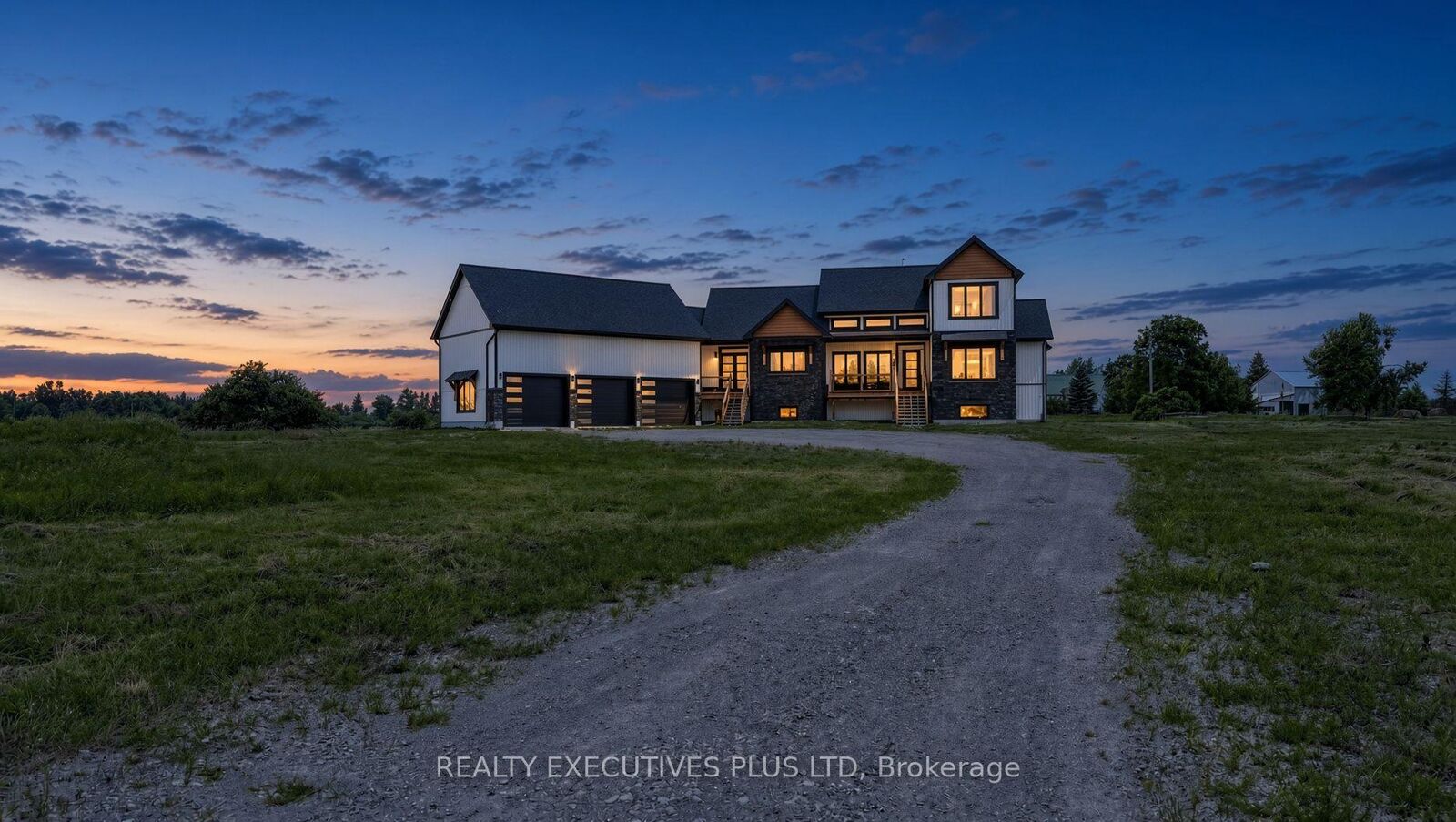 Property Photo:  16 Cambray Road  ON K0M 1G0 