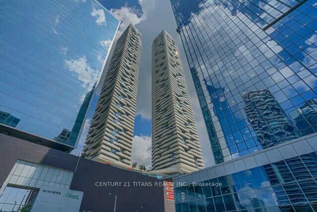 Property Photo:  100 Harbour Street 6606  ON M5J 2T5 