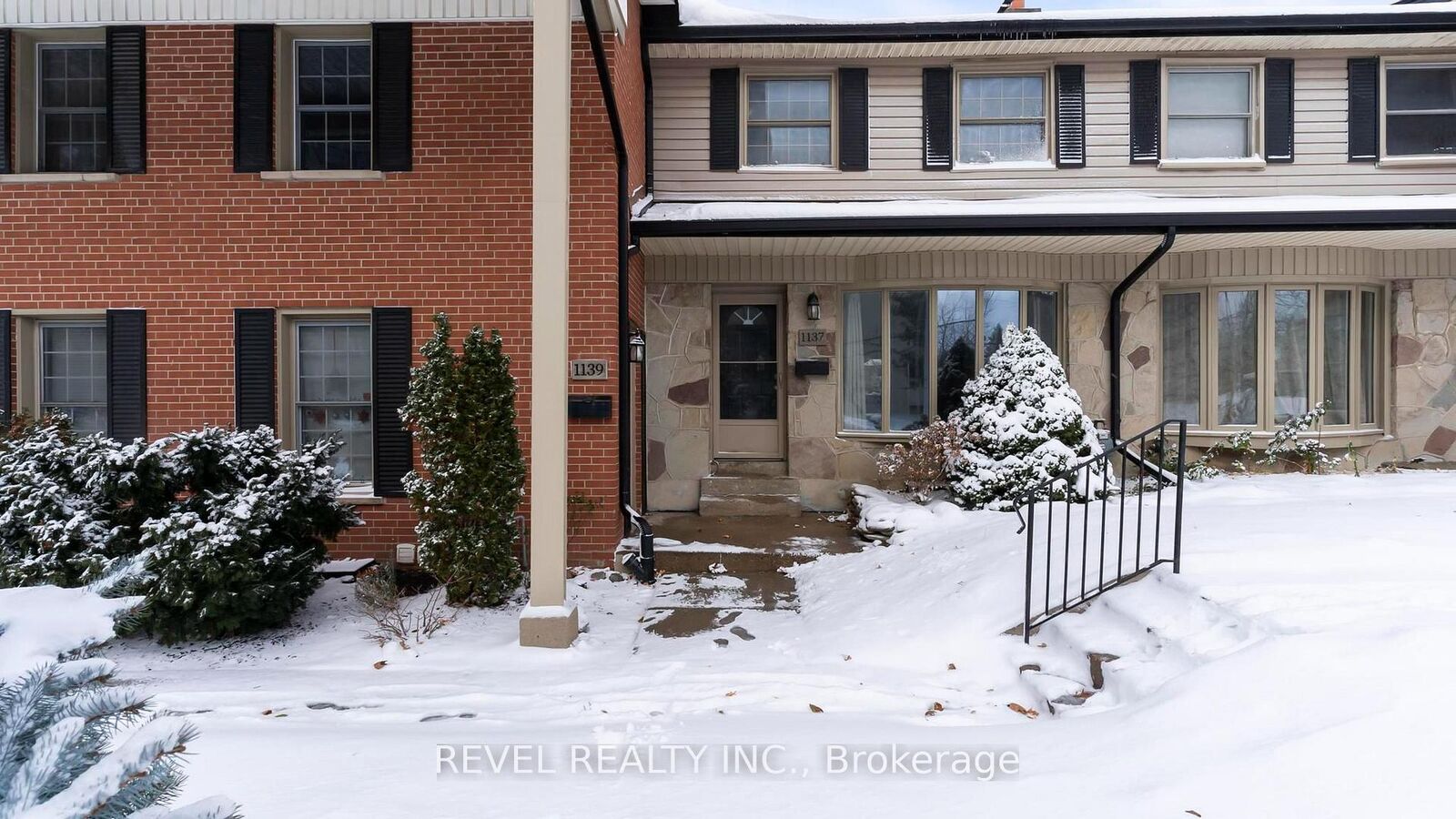 Property Photo:  1137 Oxford Street W  ON N6H 1V6 