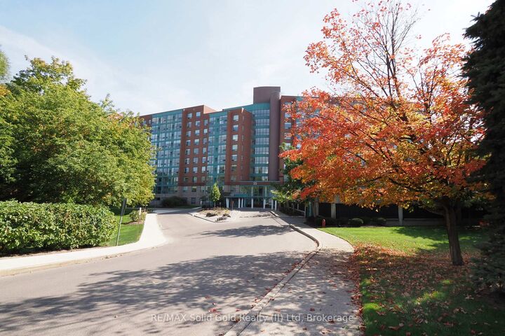 Property Photo:  55 Blue Springs Drive Ph12  ON N2J 4T3 
