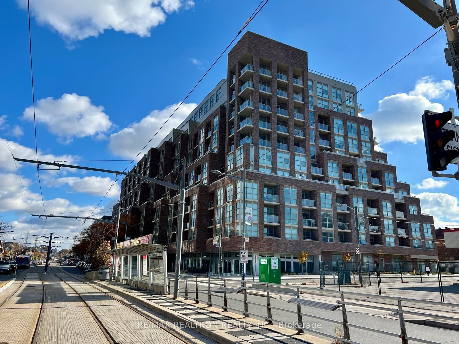Property Photo:  1787 St Clair Avenue W 604  ON M6N 0B7 