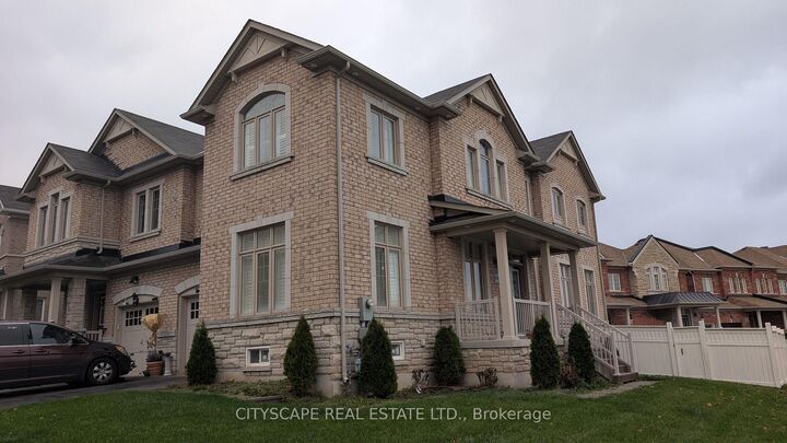Property Photo:  5567 Oscar Peterson Boulevard  ON L5M 0V6 