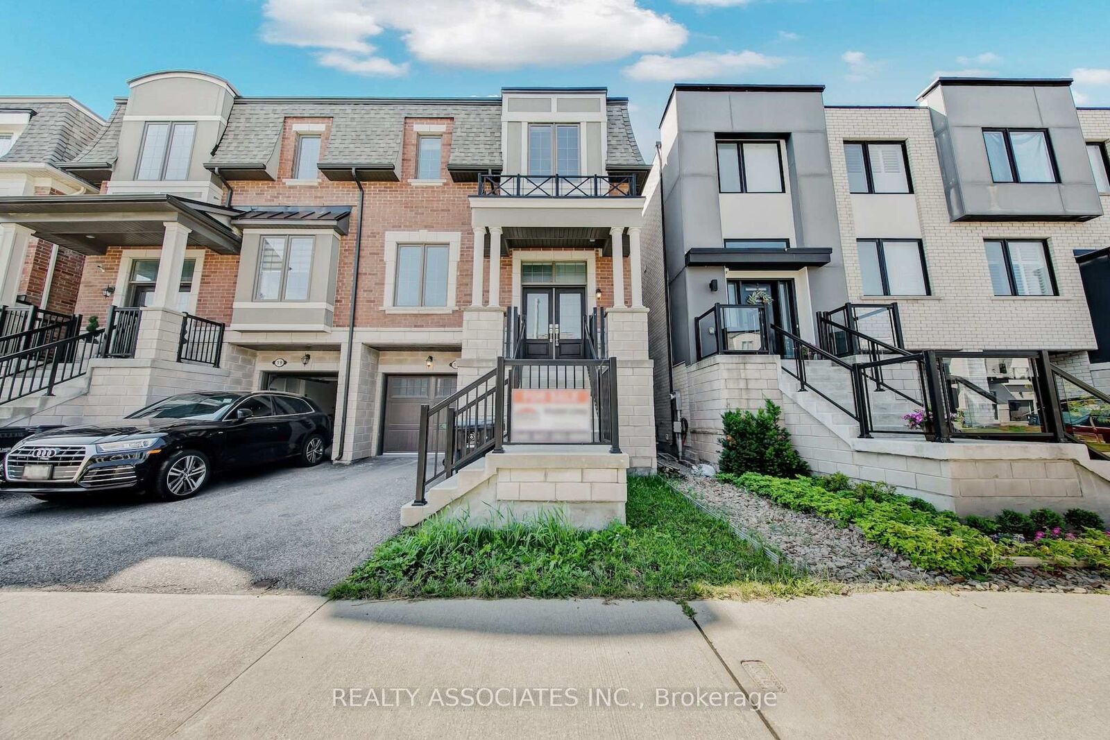 Property Photo:  17 Vaudeville Drive  ON M8W 0B4 