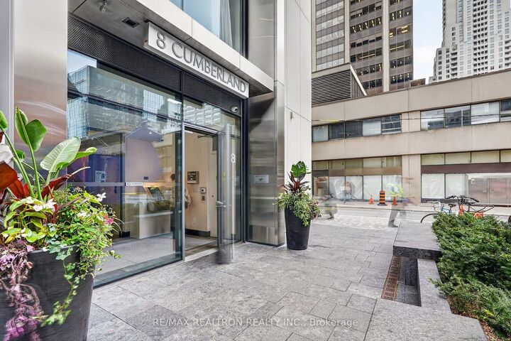 Property Photo:  8 Cumberland Street 1205  ON M4W 0B6 