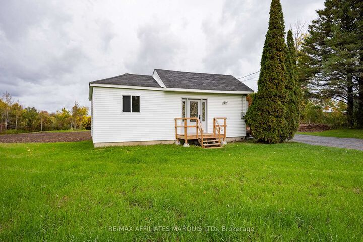 Property Photo:  19411 County Road 2 Road  ON K0C 2E0 