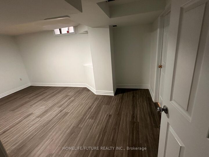 Property Photo:  39 Jordana Drive Bsmt  ON L3S 3N8 