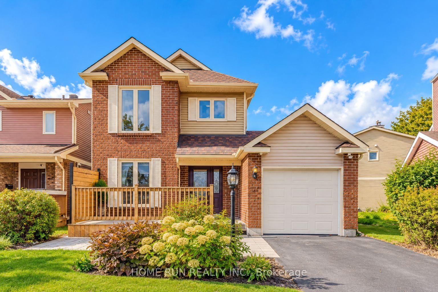 Property Photo:  57 Fair Oaks Crescent  ON K2G 4W3 