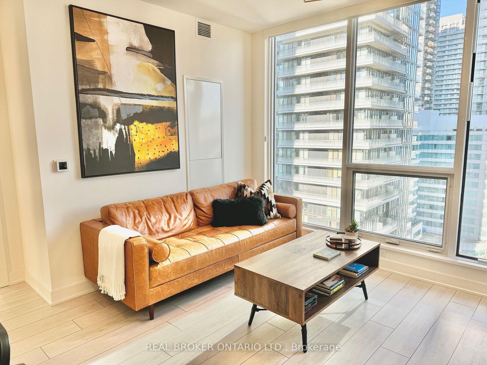 Property Photo:  15 Mercer Street 13  ON M5V 1H2 