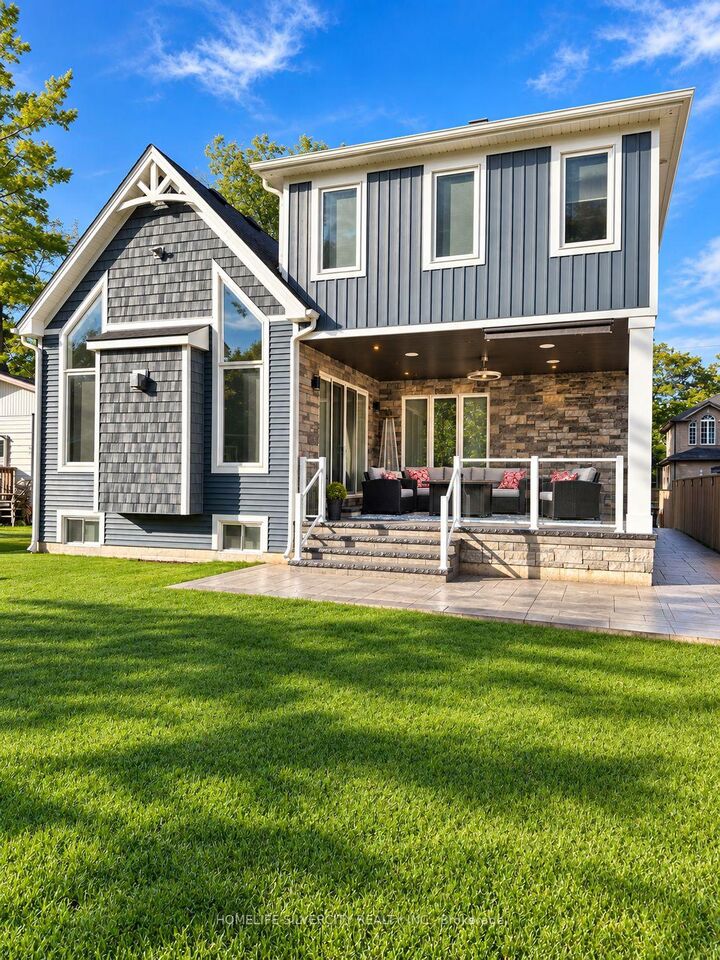 Property Photo:  7 Elm Drive  ON L9Z 2L3 