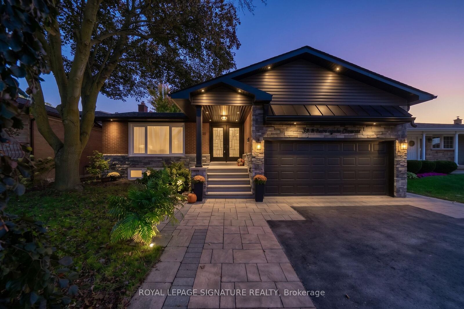 Property Photo:  3510 Burningelm Crescent  ON L4Y 3L1 