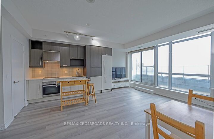 Property Photo:  199 Richmond Street W 1708  ON M5V 0H4 