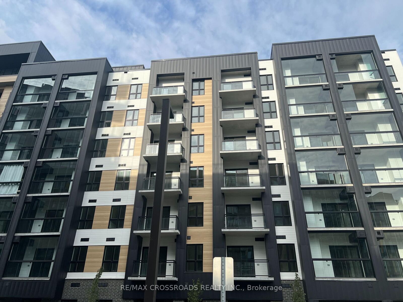 Property Photo:  3088 William Cutmore Boulevard 618  ON L6H 8A4 