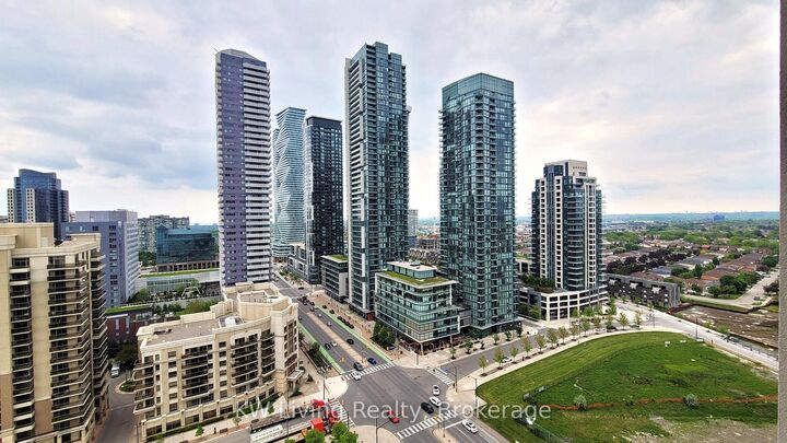Property Photo:  388 Prince Of Wales Drive 1801  ON L5B 0A1 
