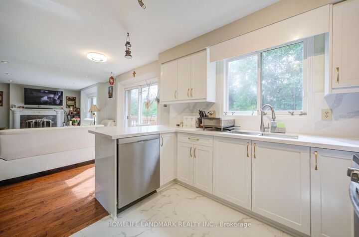 Property Photo:  3 Ruddell Place  ON M1C 3E4 